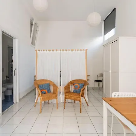 アパート In Monolocale Meligunis