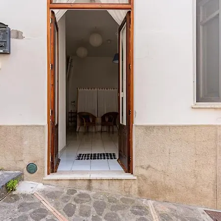 Apartment In Monolocale Meligunis *