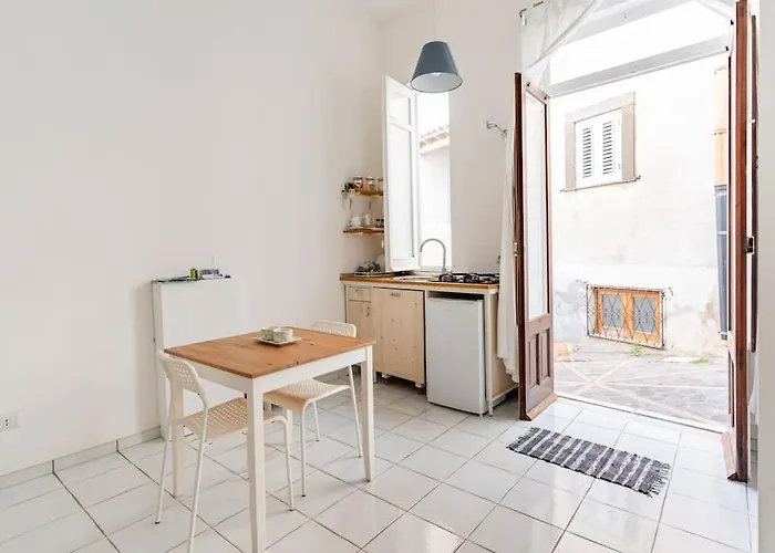 In Monolocale Meligunis Apartment *